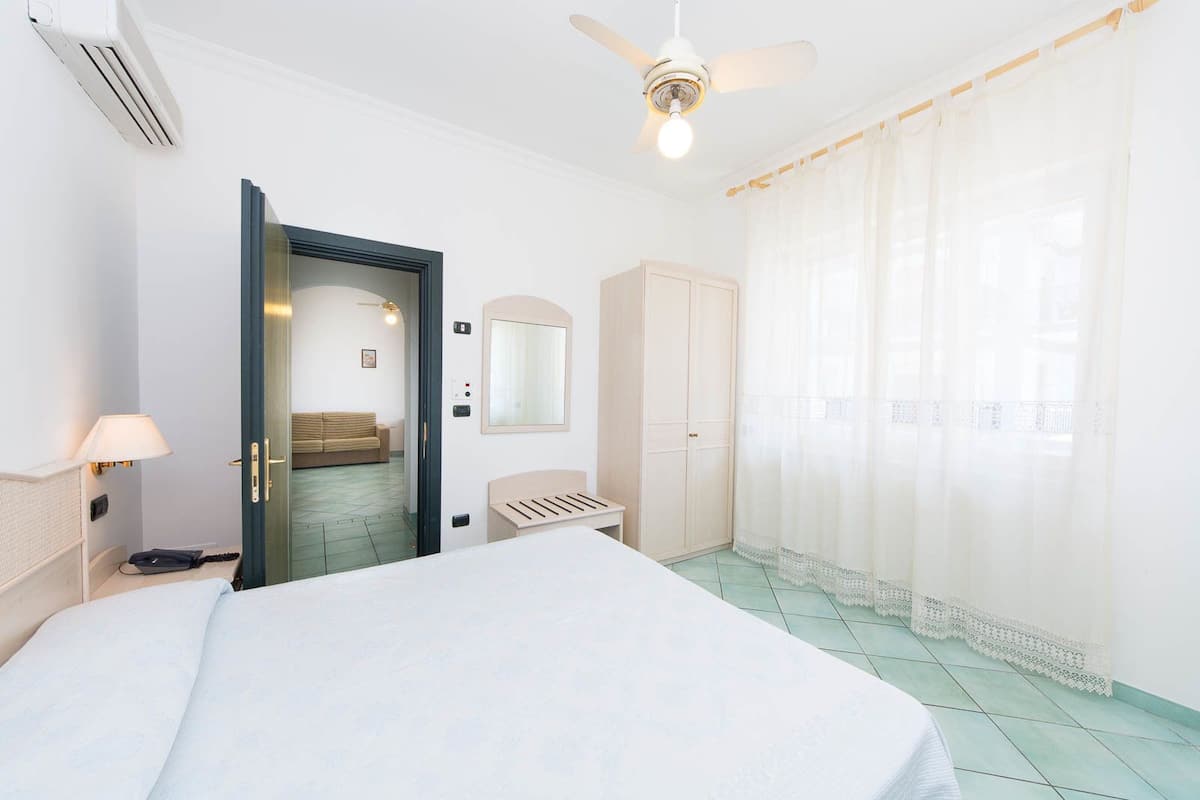 Departamento, 1 cama matrimonial y sofá cama | 1 habitación, escritorio, cunas gratuitas y wifi gratis