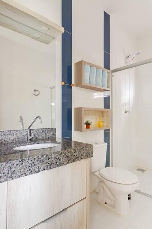 2 bedrooms, iron/ironing board, WiFi, bed sheets - Origin Casa -2 Bedroom Beach House for up to 7 (Palhoça)