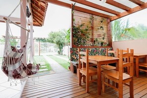 Terrace/patio - Origin Casa -2 Bedroom Beach House for up to 7 (Palhoça)