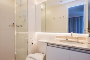 Apartment (0 Bedroom) | Badezimmer