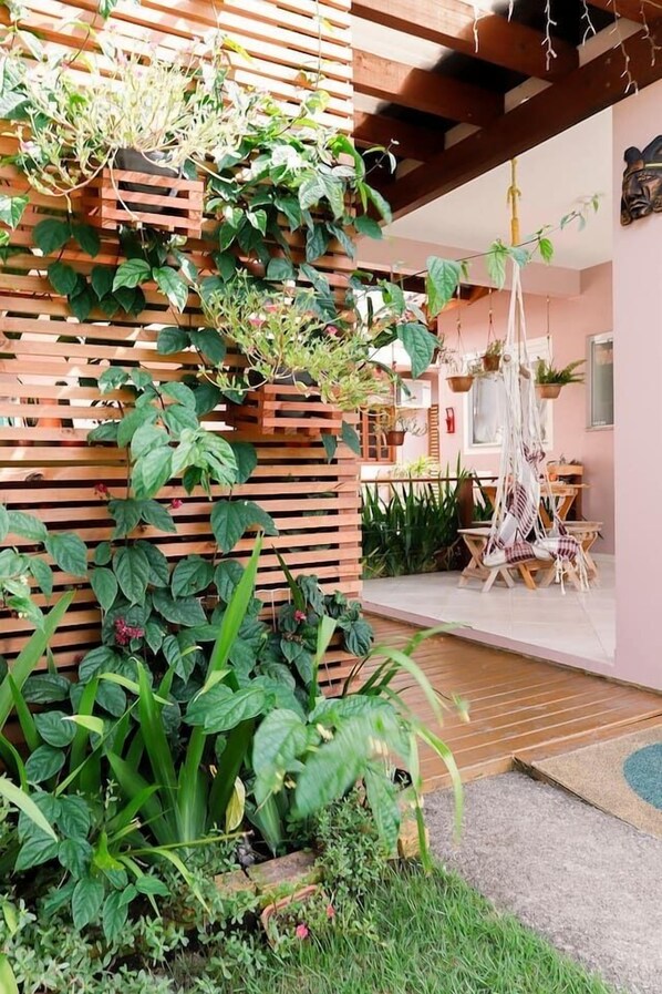 Property grounds - S5 Origin - Nice Suite With Balcony, View and AC (Palhoça)