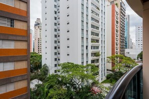 Apartment (1 Bedroom) | Balcony - Ad404 Stylish Apartment in the Best Part of Itaim (São Paulo)