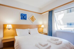 Apartment (1 Bedroom) | 1 bedroom, iron/ironing board, bed sheets