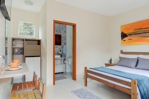 1 bedroom, iron/ironing board, bed sheets