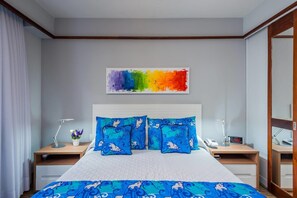 Apartment (1 Bedroom) | 1 bedroom, travel crib, bed sheets