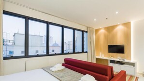Apartemen (0 Bedroom) | Setrika/meja setrika, Wi-Fi, dan seprai linen