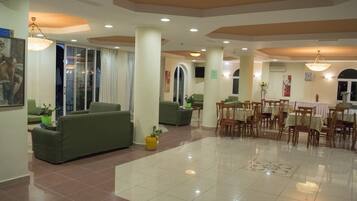 Setustofa í anddyri