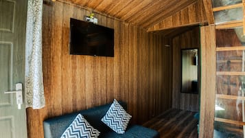 Casa exclusiva en un árbol | Ropa de cama de alta calidad, colchones viscoelásticos, wifi gratis