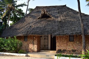 Deluxe Apartment | Desk, laptop workspace, iron/ironing board, free cots/infant beds - MBV Hotel & Annex (Matemwe)