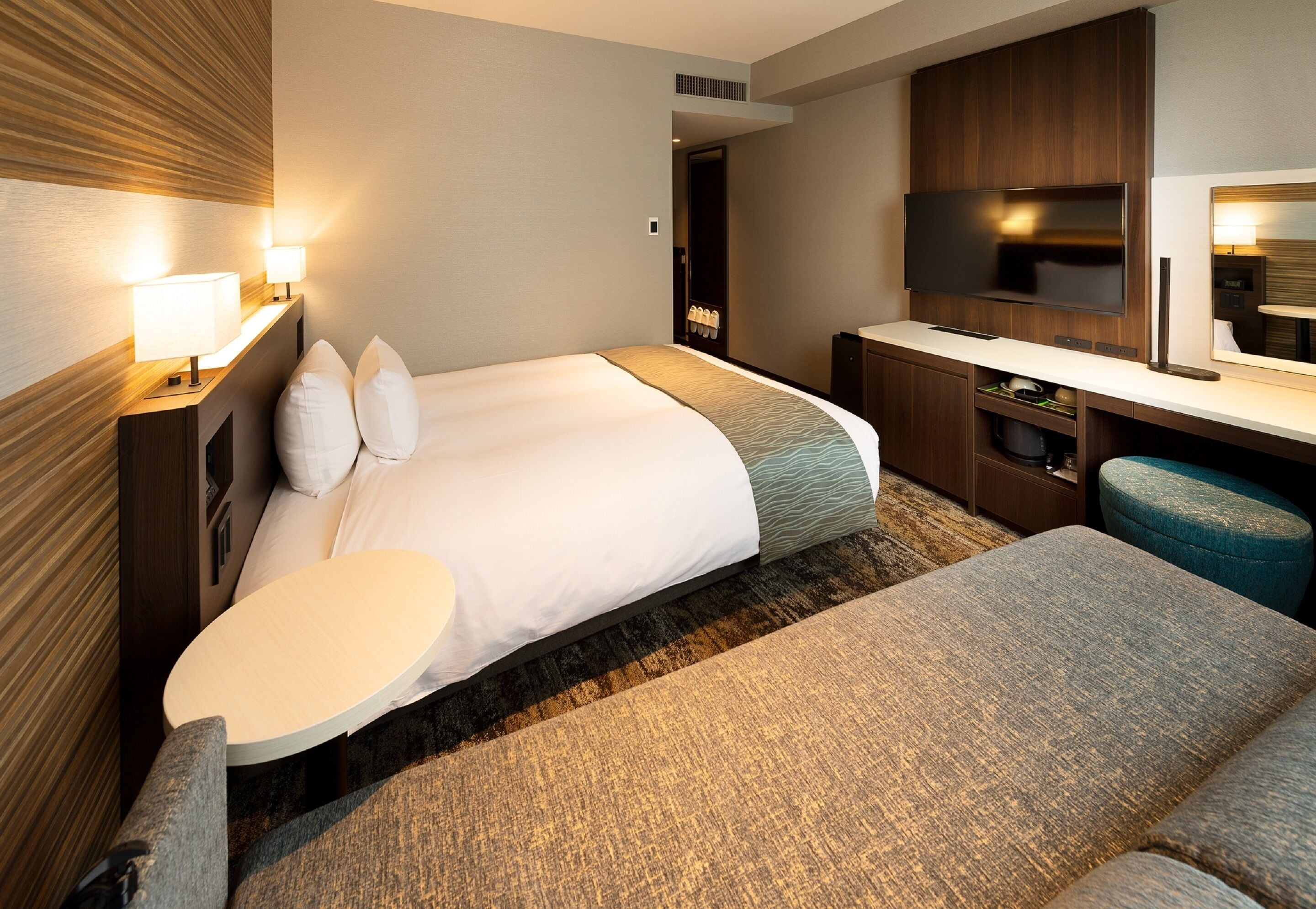 superior double room, non smoking | 1 bedroom, in-room safe, desk, blackout curtains