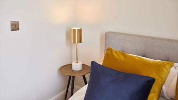 2 chambres, bureau, fer et planche à repasser, Wi-Fi gratuit