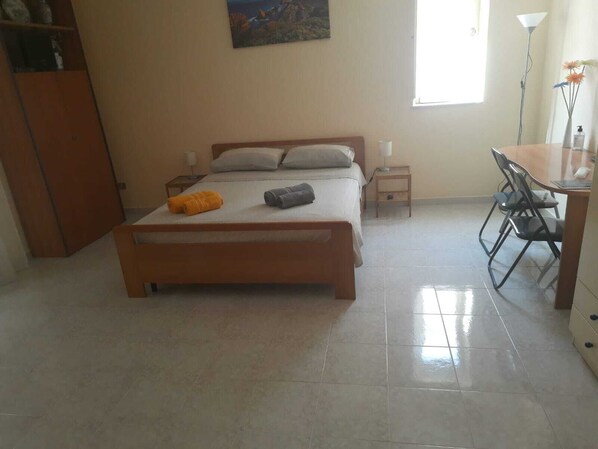 3 bedrooms - Cangia'sroom (tourist rental) (Marineo)