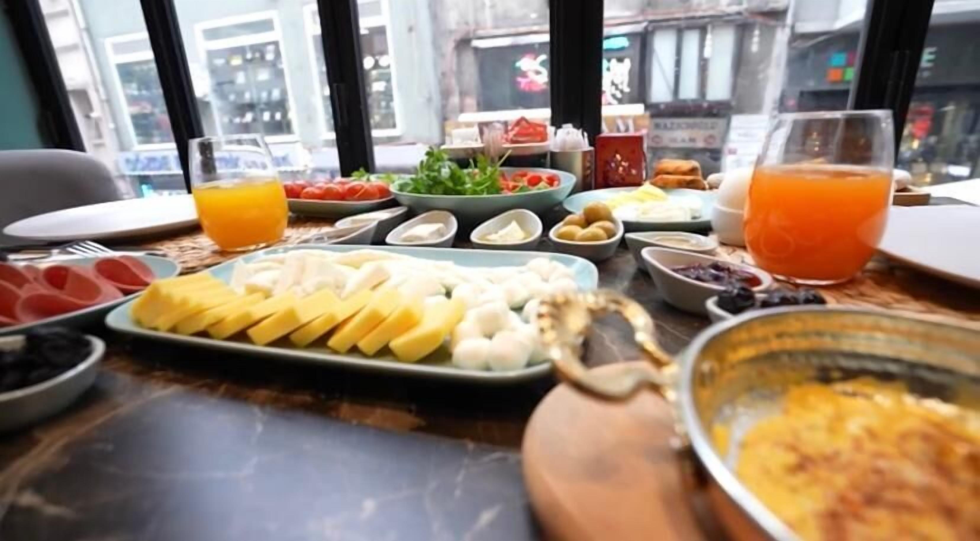 electric kettle, high chair