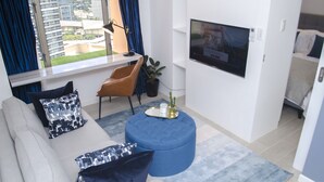 Classic-Apartment | Wohnbereich | Smart-TV, Netflix, Streaming-Dienste