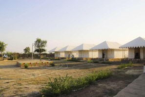 Deluxe Tent - Rann Visamo Village Resort (Bhuj)
