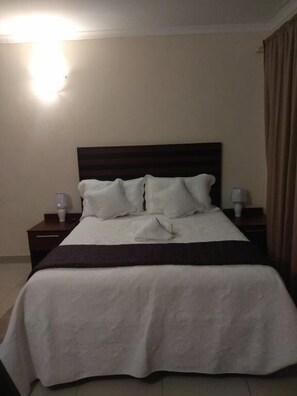 Standard Double Room | Desk, iron/ironing board, free WiFi, bed sheets - Rosebuds Guesthouse (Gaborone)