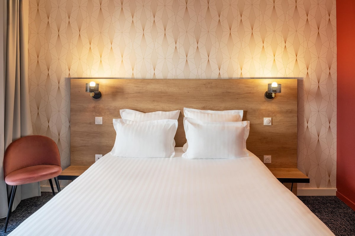 Standard Room, 1 Queen Bed, Non Smoking