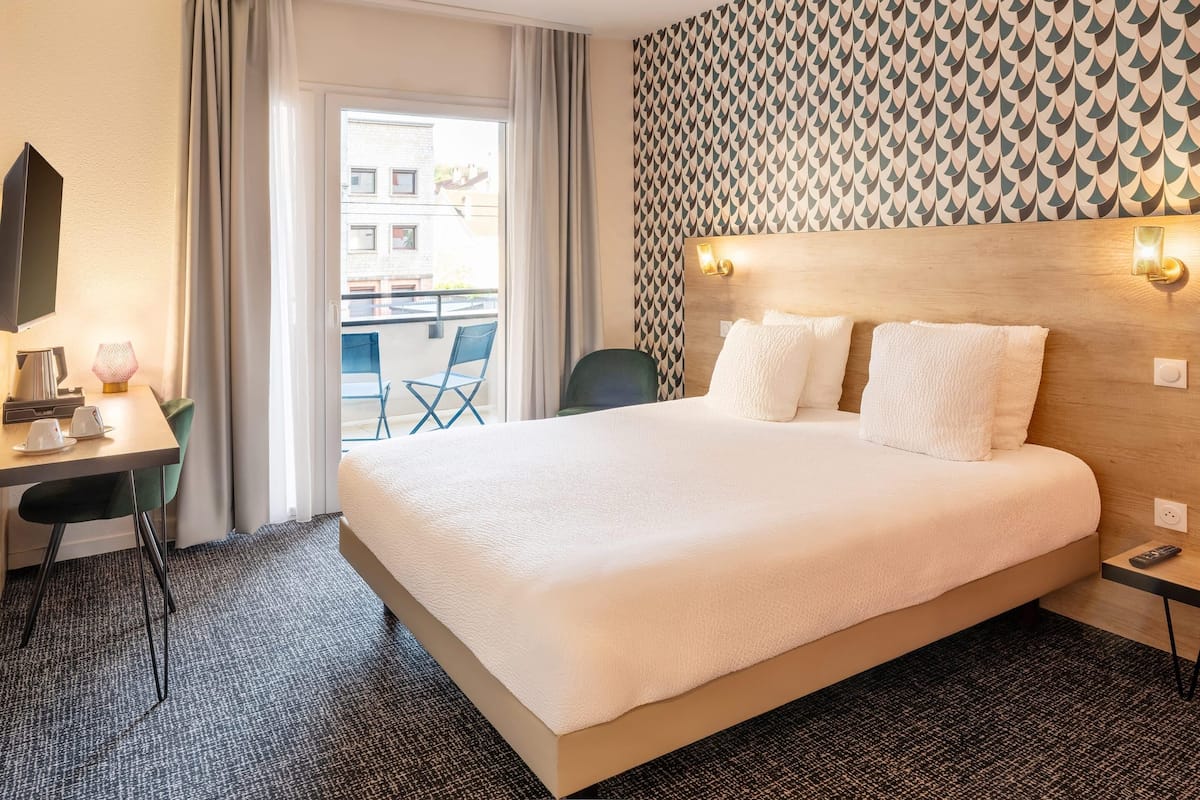 Habitación estándar, 1 cama Queen size, para no fumadores | Decoración personalizada, muebles diferentes y escritorio