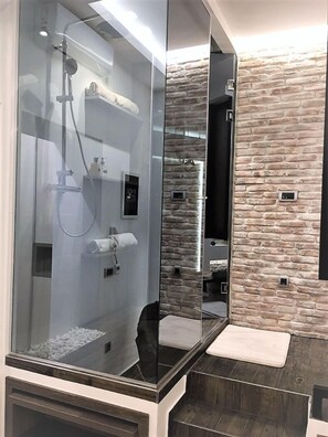 Bathroom shower - Al Mattina Apartments Belgrade (Belgrade)