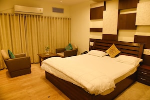 Habitación familiar | Ropa de cama de alta calidad y sistema de insonorización
