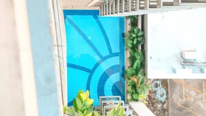 Outdoor pool - Indigo Makati @ Greenbelt Chancellor (Makati)