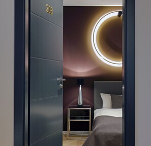 Design Double Room | Individually decorated, individually furnished, desk, laptop workspace