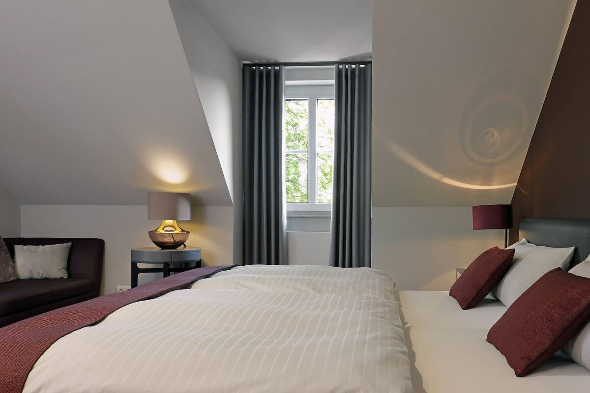 design double room | 1 bedroom, individually decorated, individually furnished, desk