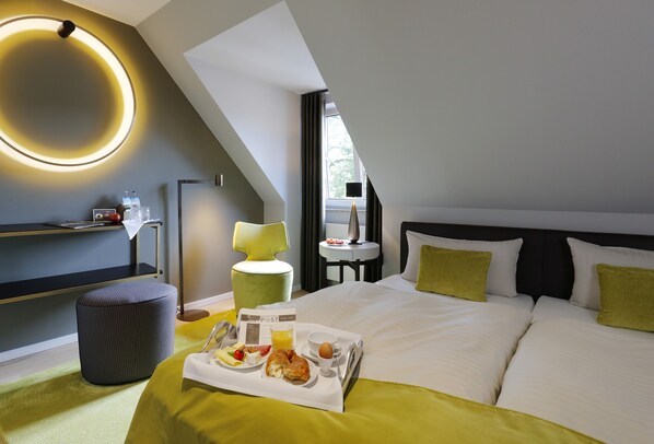 Design-Doppelzimmer | Individuell dekoriert, individuell eingerichtet, Schreibtisch