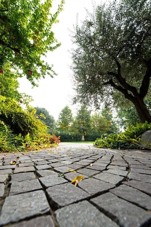 ์๋ฐ ์์ค ๊ตฌ๋ด