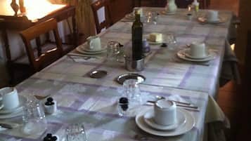 Desayuno continental incluido todos los días
