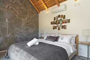 Comfort Room | Frette Italian sheets, premium bedding, down comforters - Garden Retreat - Adults Only (Cape Town)