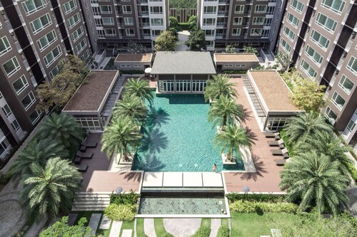 Locals Bangna Elements Srinakarin