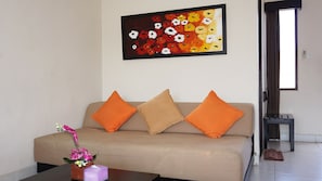 Deluxe Double Room | Desk, blackout drapes, soundproofing, free WiFi