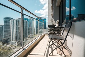 Classic Apartment | Balcony