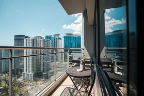 Classic Apartment | Balcony view