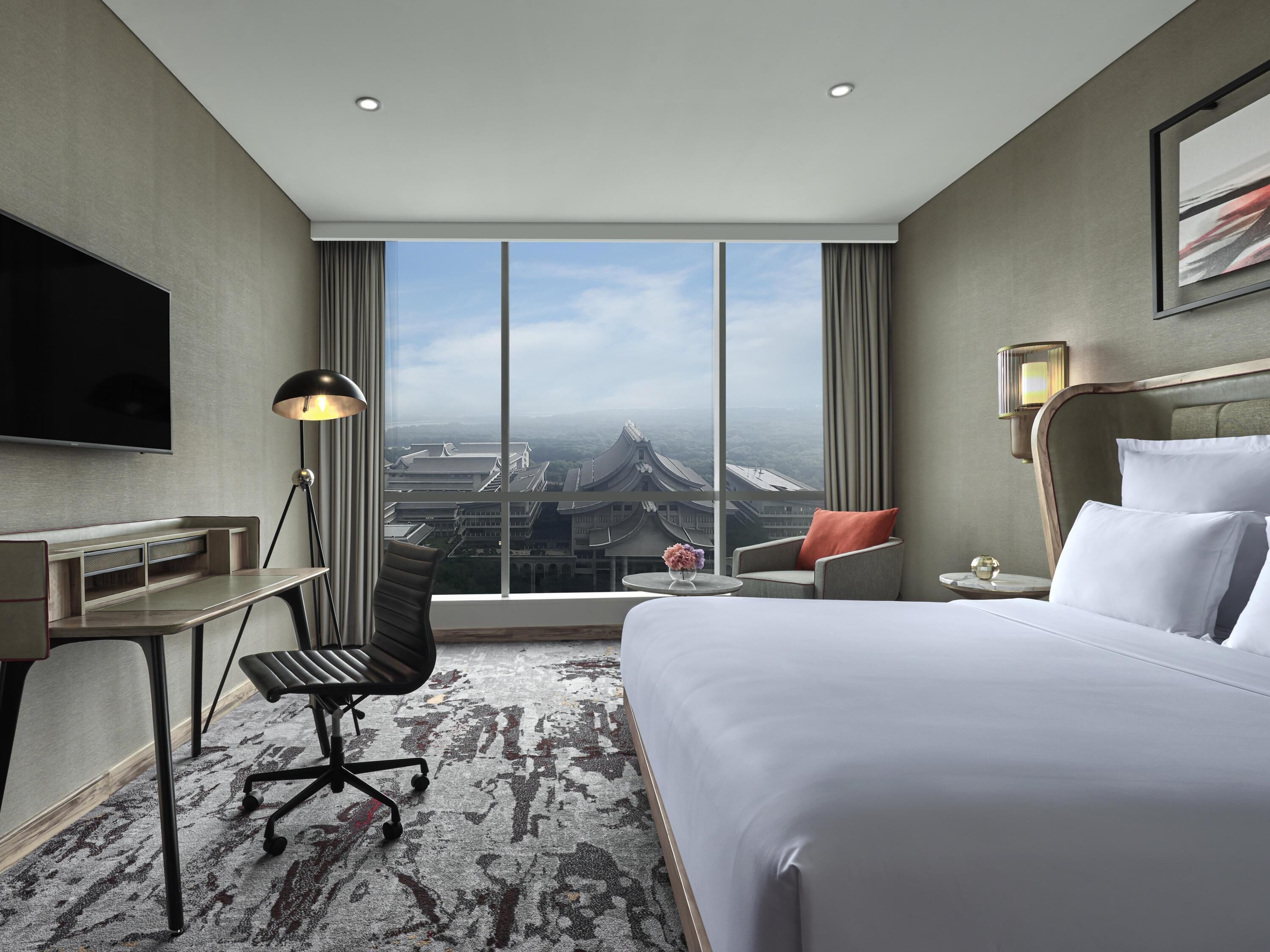 Chambre majestueuse, 1 très grand lit | Literie de qualité, coffre-fort, bureau