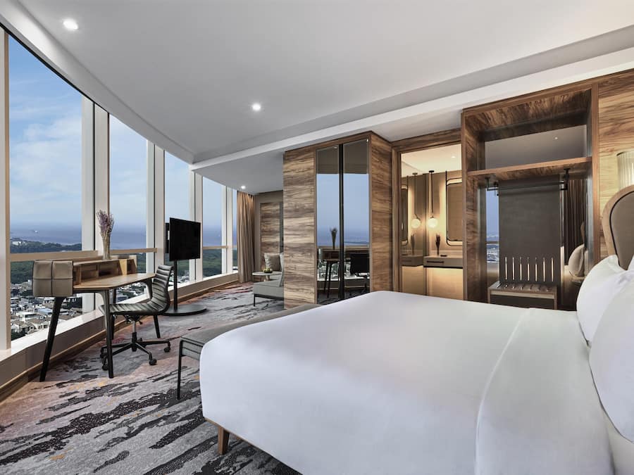 Swiss, Kamar Khas, 1 Tempat Tidur King | Seprai premium, brankas, meja kerja, dan ruang kerja ramah laptop