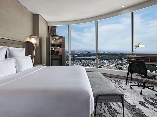 Swiss, Habitación Prestigio, 1 cama King size | Ropa de cama de alta calidad y caja de seguridad en la habitación