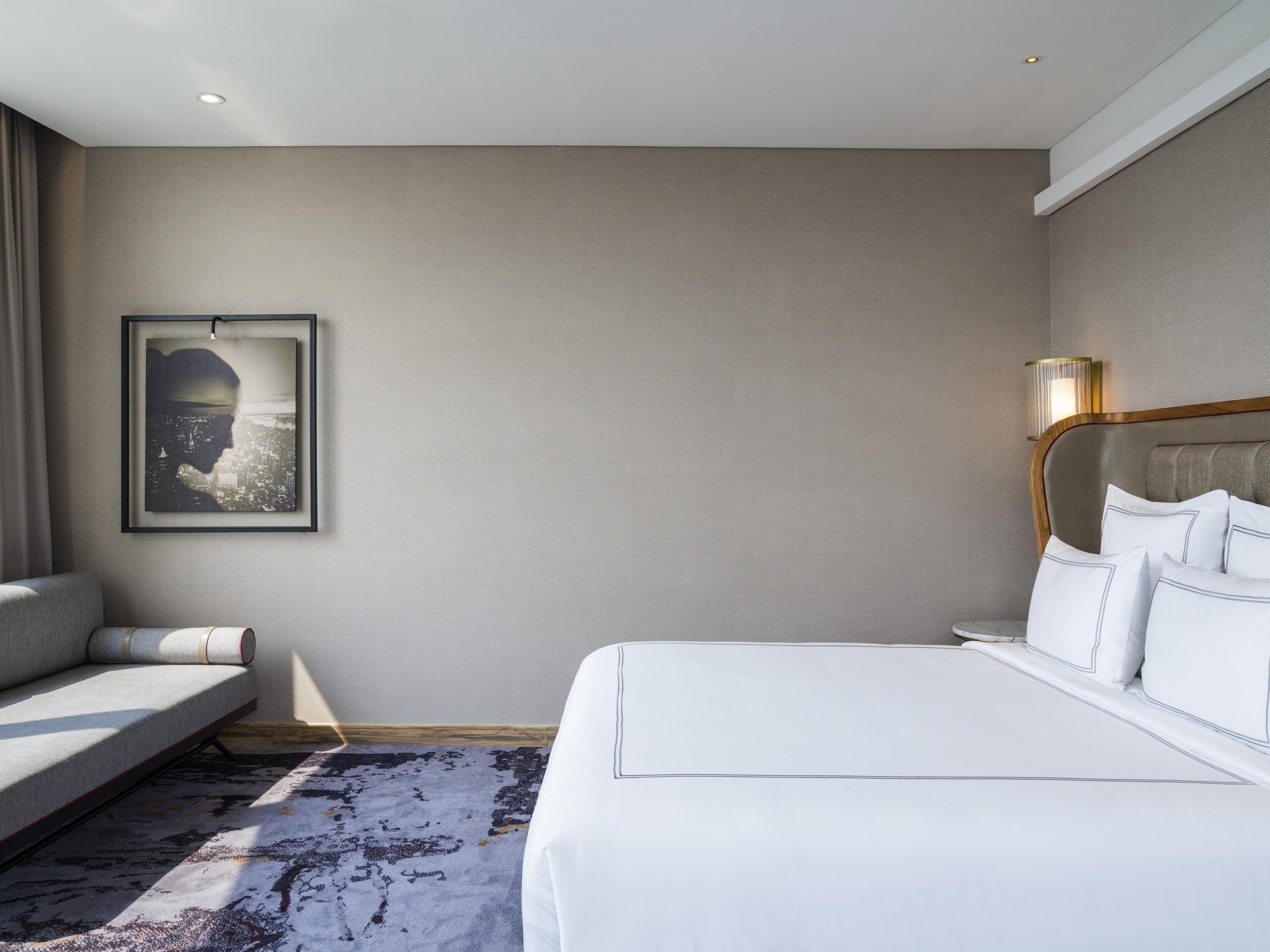 Swiss, Grand suite, 1 kingsize bed | Luxe beddengoed, een kluis op de kamer, een bureau, een laptopwerkplek