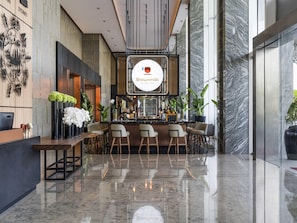 Bar (on property) - Swissôtel Jakarta PIK Avenue (Jakarta)