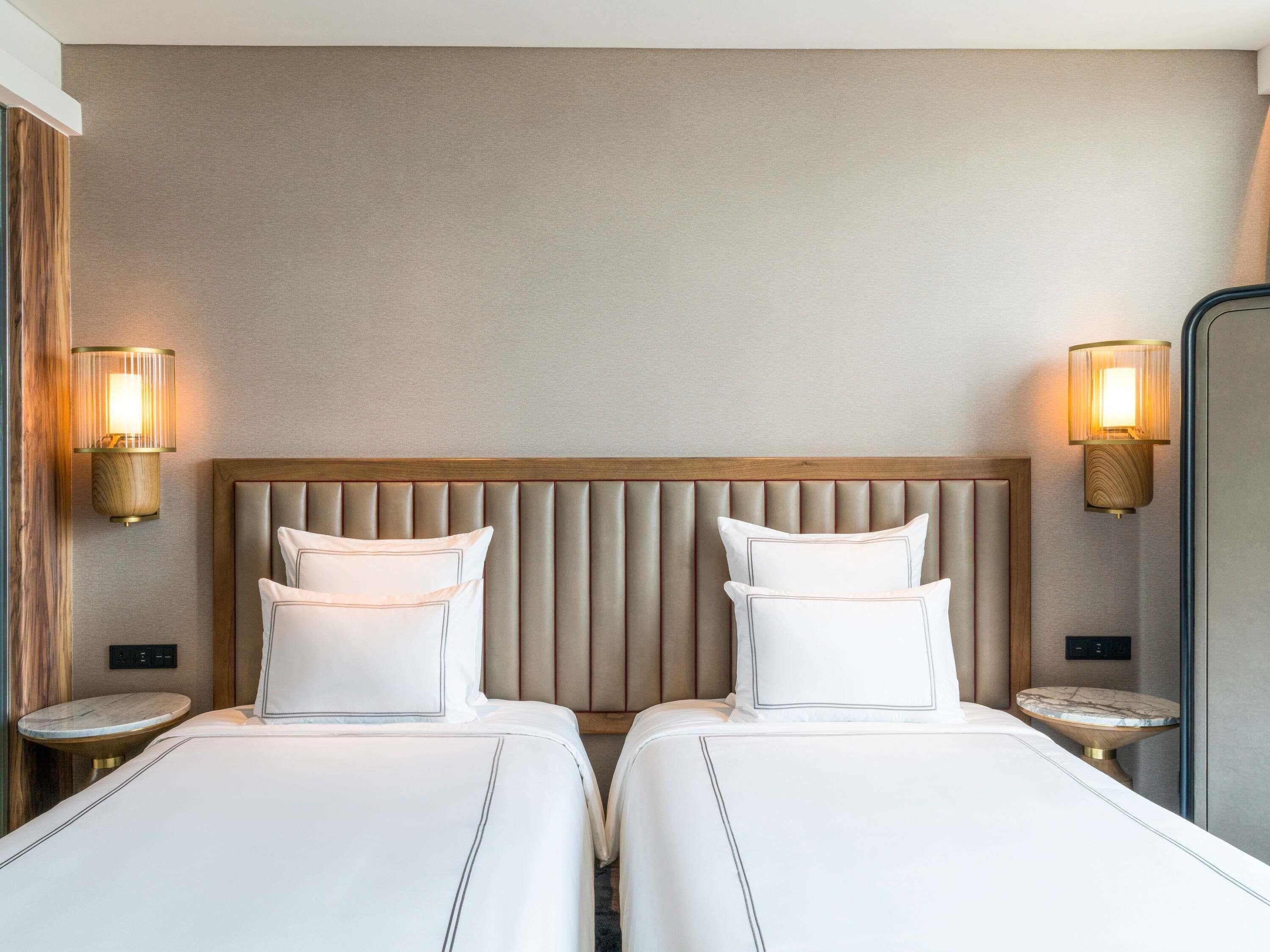 Literie de qualité, coffre-fort, bureau