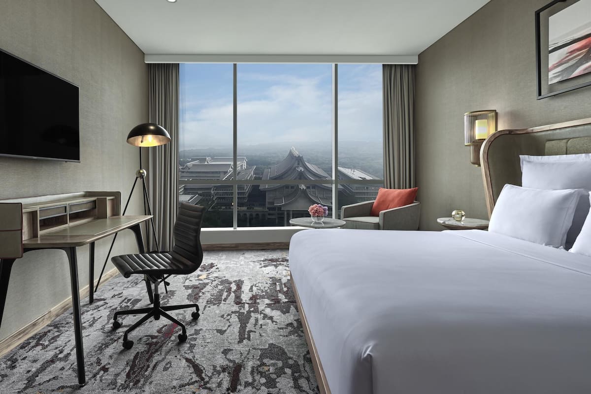 Chambre majestueuse, 1 trÚs grand lit | Literie de qualité, coffre-fort, bureau