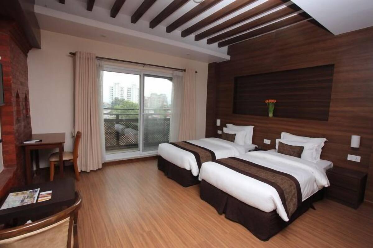 Minibar, desk, laptop workspace, blackout curtains