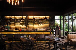 Bar (en la propiedad)