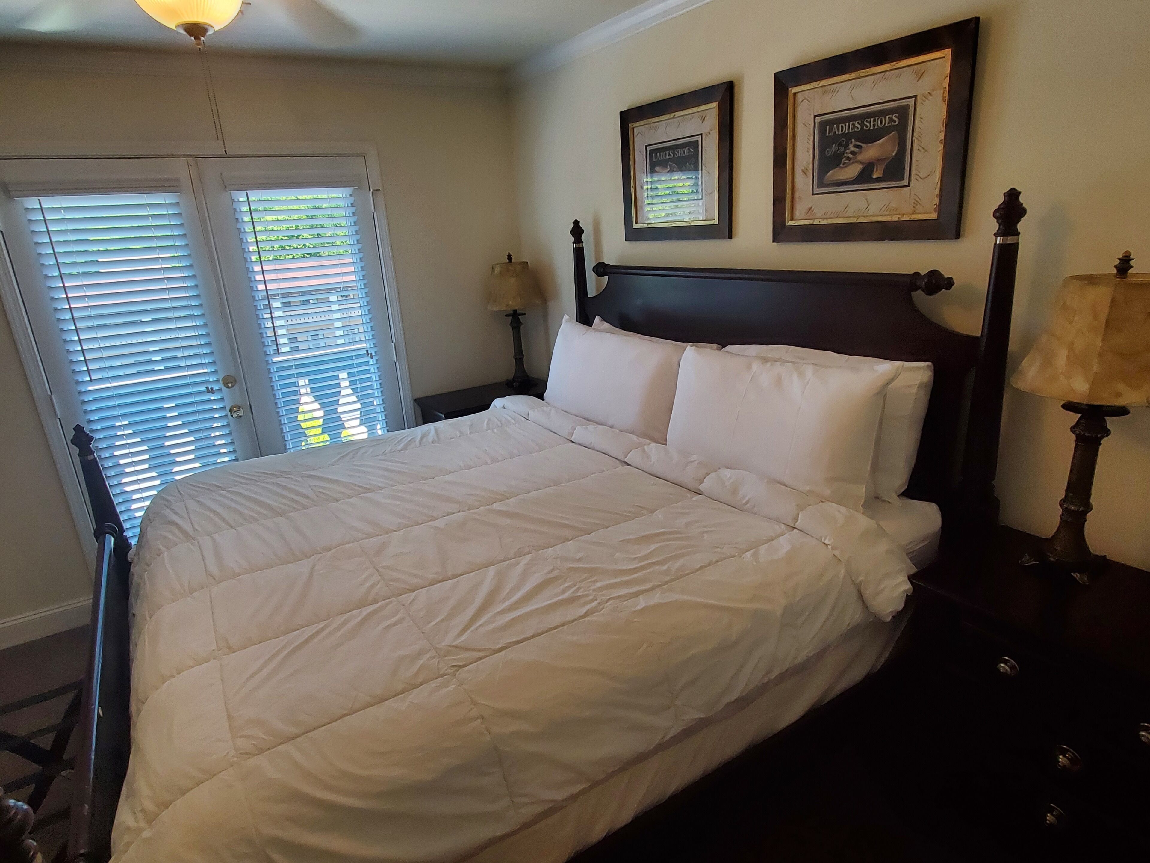 2 室のベッドルーム、アイロン / アイロン台、WiFi、ベッドシーツ