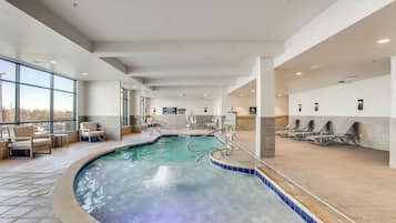 Una piscina techada