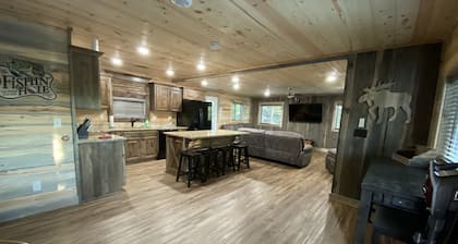 Targhee Creek Cabin by Yellowstone Park