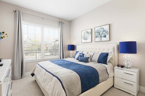 4 habitaciones, tabla de planchar con plancha, wifi y ropa de cama 