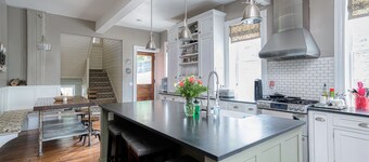 Hatch House Bed & Breakfast