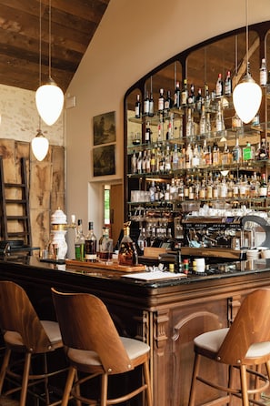Bar (en el alojamiento)
